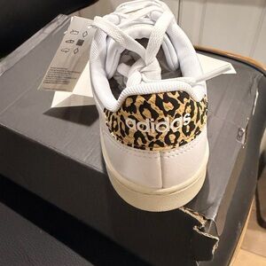 adidas
Advantage 2.0 cheetah